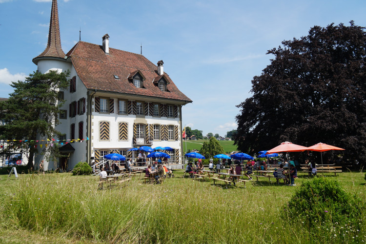 Sommerfest im Schlossgarten Riggisberg