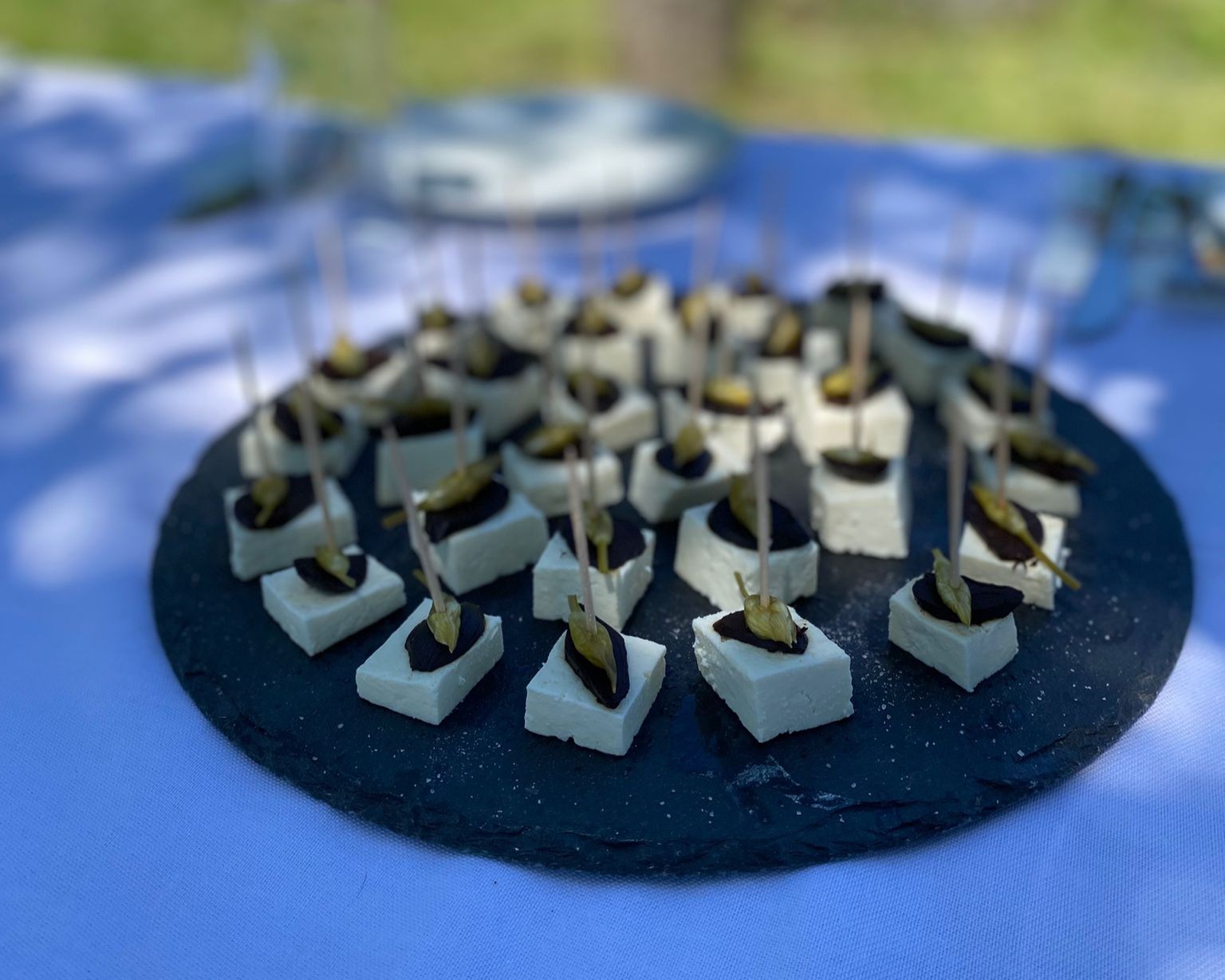 Wildkräuter-Tavolata – Lerne was auf den Tisch kommen darf