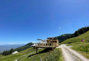 Chuebärg Alpleben - Alp mit nachhaltigem Beizli & Unterkunft
